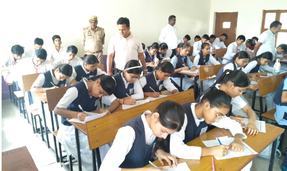 अग्निशमन सेवा सप्ताह में स्कूलों में मॉक ड्रिल, छात्रों को दी गई आग से बचाव की ट्रेनिंग