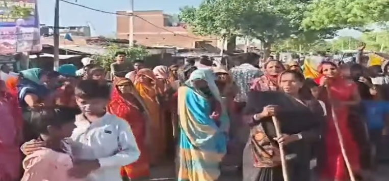  स्मार्ट मीटर के विरोध में सड़कों पर उतरे लोग, माधौगढ़ में जोरदार प्रदर्शन