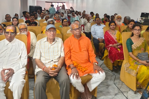 हिंदू महासभा ने भगवान परशुराम के जन्मोत्सव पर निकाली शोभा यात्रा