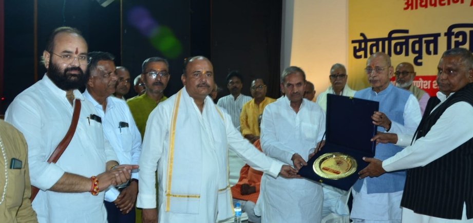 उत्तर प्रदेश माध्यमिक शिक्षक संघ का एक दिवसीय मण्डलीय अधिवेशन सम्पन्न