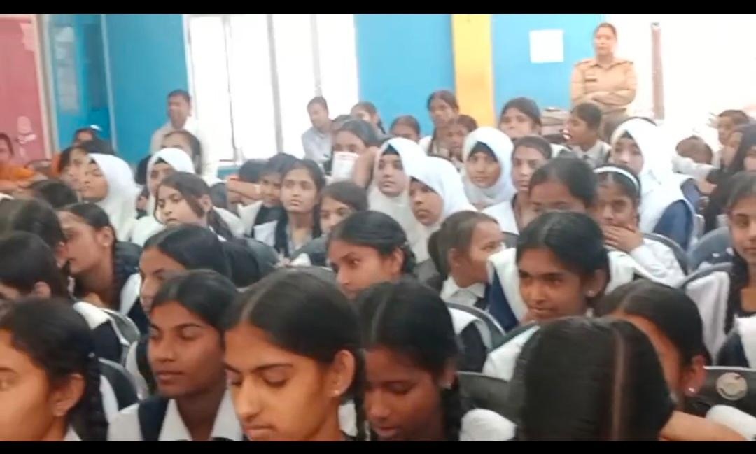 गोष्ठी काआयोजन, बालिकाओं की तरक्की एवं विकास में बाधा बनता बाल विवाह – राजेंद्र साहू