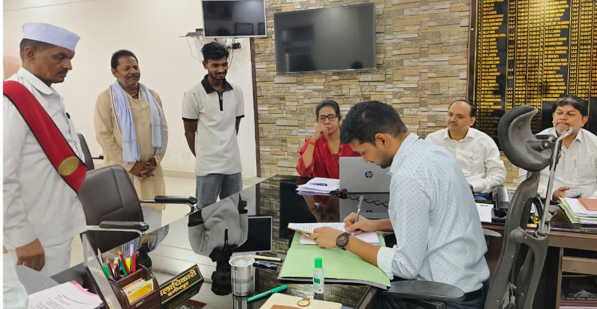 नवागत जिलाधिकारी अभिषेक गोयल की पहली जनसुनवाई, शिकायतों के त्वरित निस्तारण