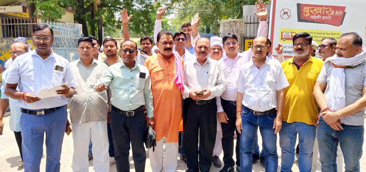 ऑनलाइन दवा बिक्री के विरोध में उतरे केमिस्ट, खिलवाड़ का आरोप