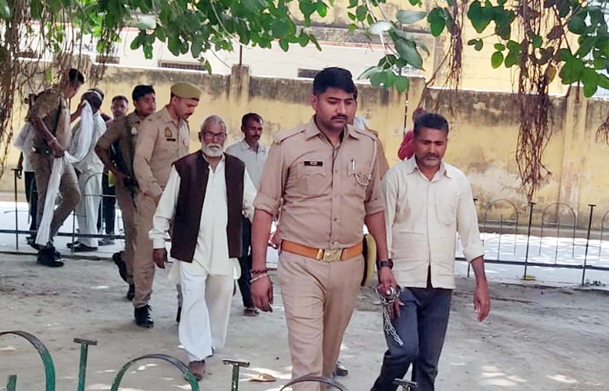 हत्या करने के बाद घर फूंकने वाले तीन दोषियों को उम्रकैद