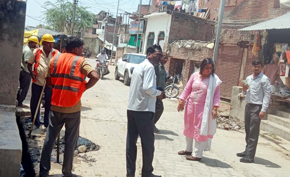  नगर पंचायत हथगाम में चला सफाई अभियान