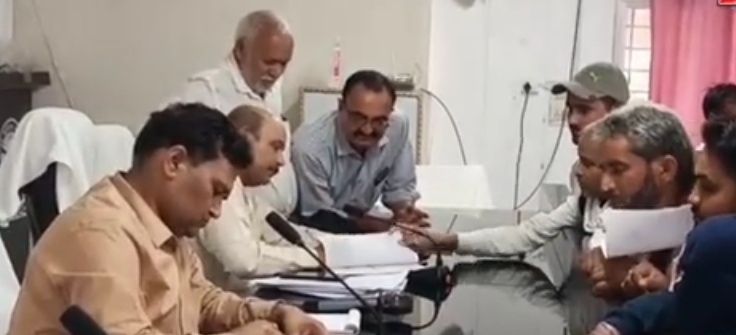 मकान पर कब्जे का प्रयास, चतेला गांव में तनावपूर्ण माहौल
