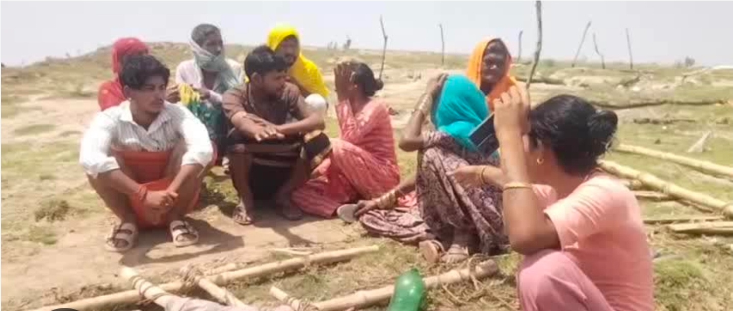 यमुना में डूबी किन्नर, पुलिस कर रही तलाश