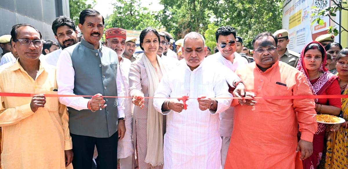 जनकल्याण शिविर में गूंजी विकास की आवाज, प्रभारी मंत्री ने बांटे प्रमाण पत्र