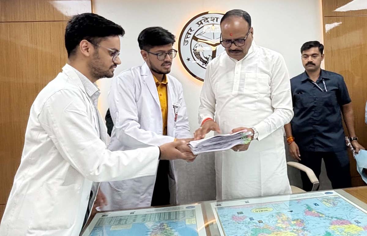  एमबीबीएस इंटर्न्स ने स्टाइपेंड बढ़ाने डिप्टी सीएम से की मांग