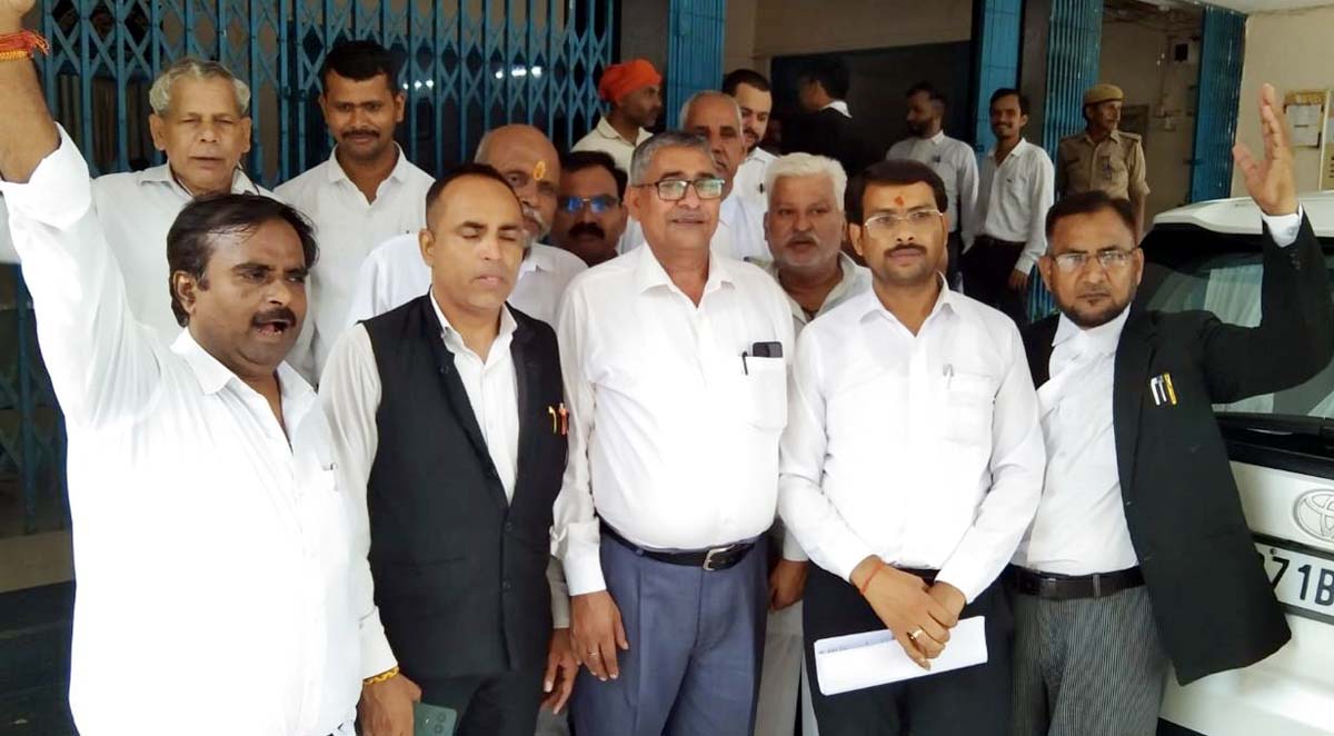 भरत भूषण तिवारी प्रकरण की सीबीआई जांच की उठाई मांग