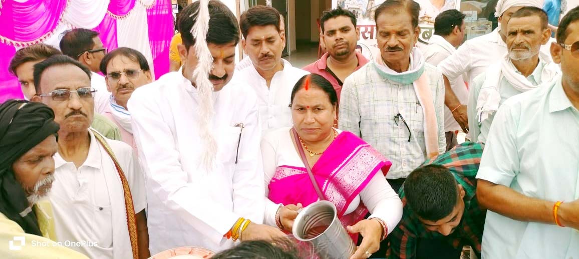 कांग्रेसियों ने राहुल गांधी का जन्मदिन धूमधाम से मनाया