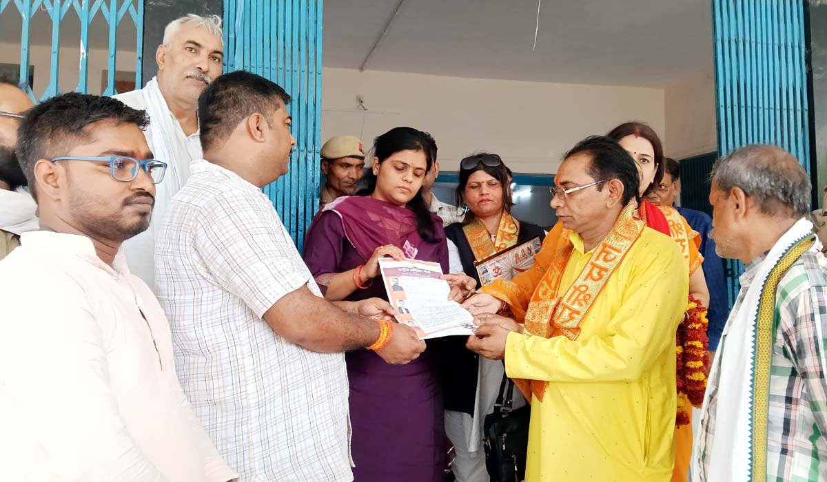 भरत तिवारी मुठभेड़ पर गरमाई सियासत,दोषियों पर कार्रवाई की मांग