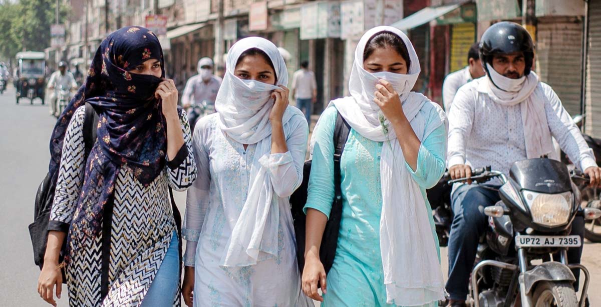 सूरज से आग, गर्म हवाओं के थपेड़ों से बेहाल आवाम, बारिश का इंतजार