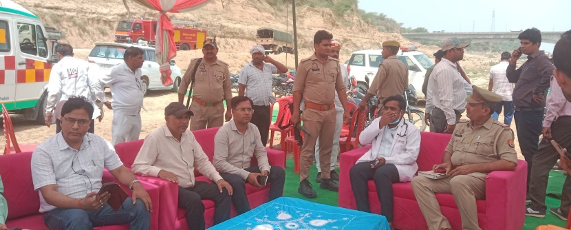 आपदा प्रबंधन विभाग द्वारा बाढ़ से बचने के लिए कराया गया प्रशिक्षण