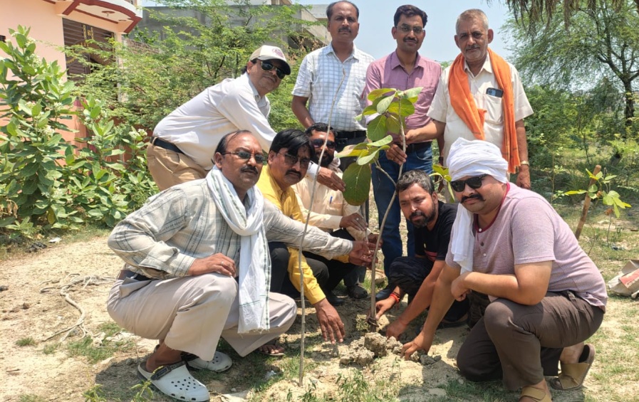 उत्तम उद्योग व्यापार मंडल उत्तर प्रदेश द्वारा महाअभियान चलाया गया