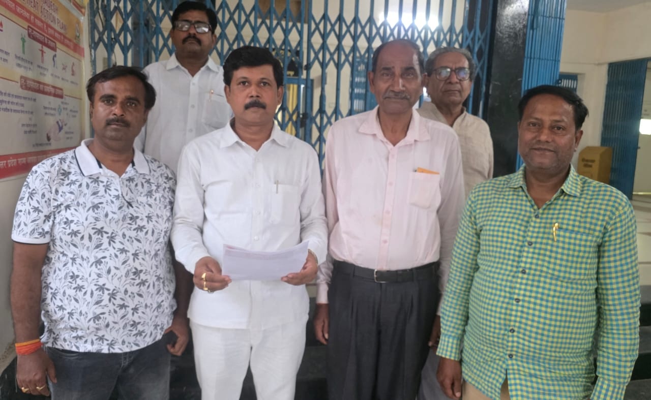 अतिक्रमण एवं जलधारा प्रभावित होने से गंगा भक्तों में रोष