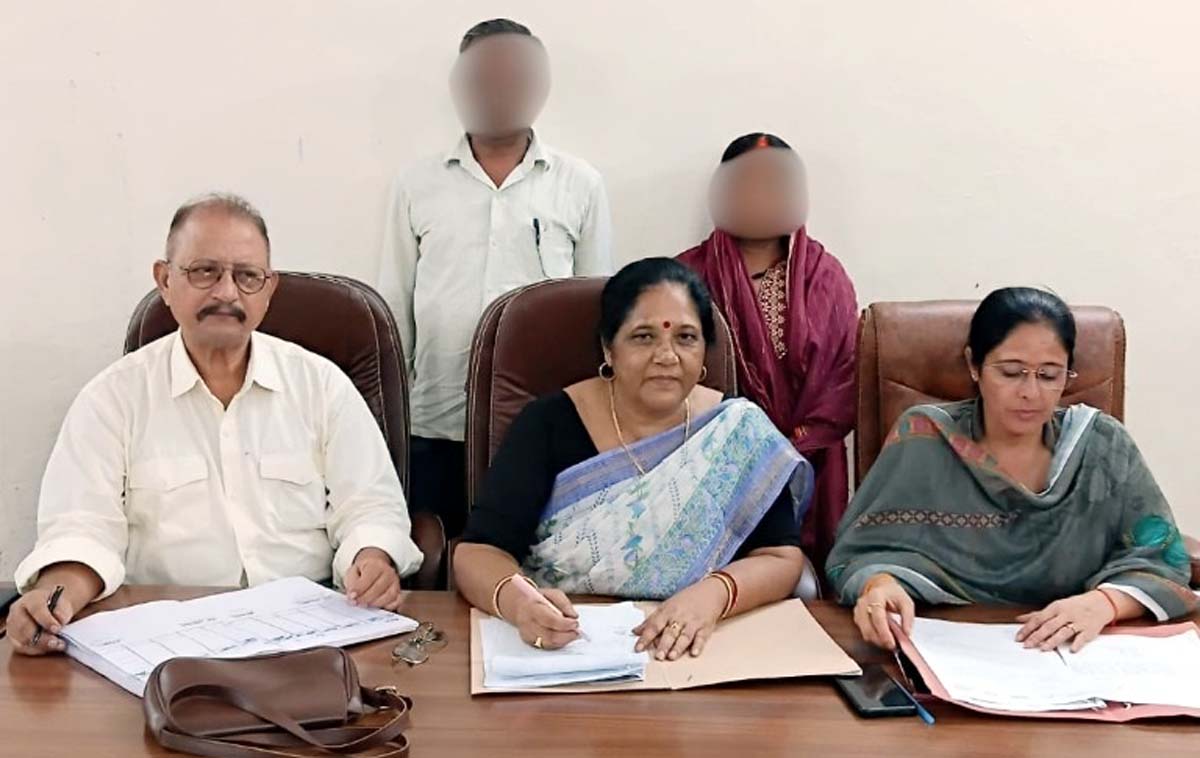 टूटते रिश्ते को मिली नई जिंदगी, फिर एक हुए पति-पत्नी