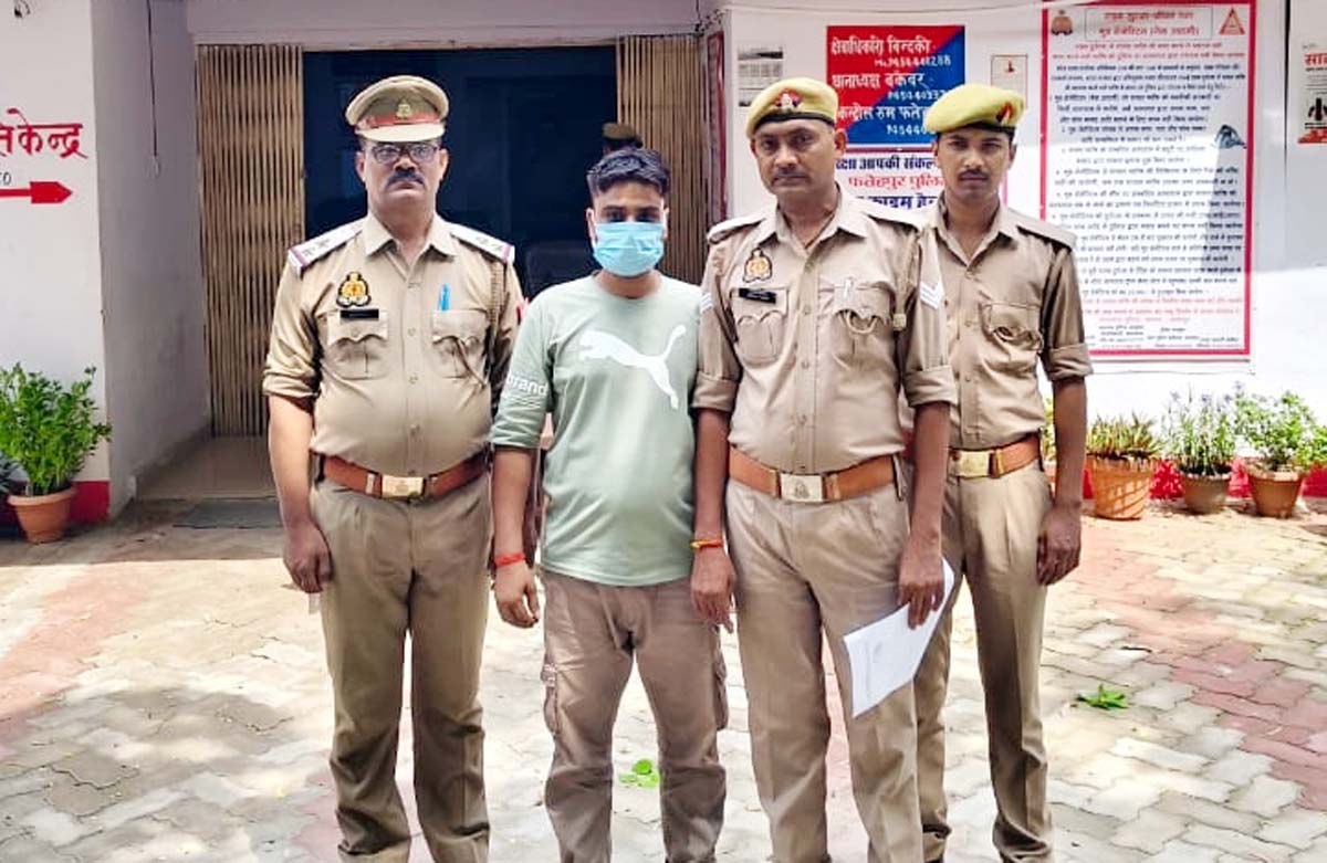 बकेवर पुलिस ने शकूराबाद तिराहे से वांछित को दबोचा
