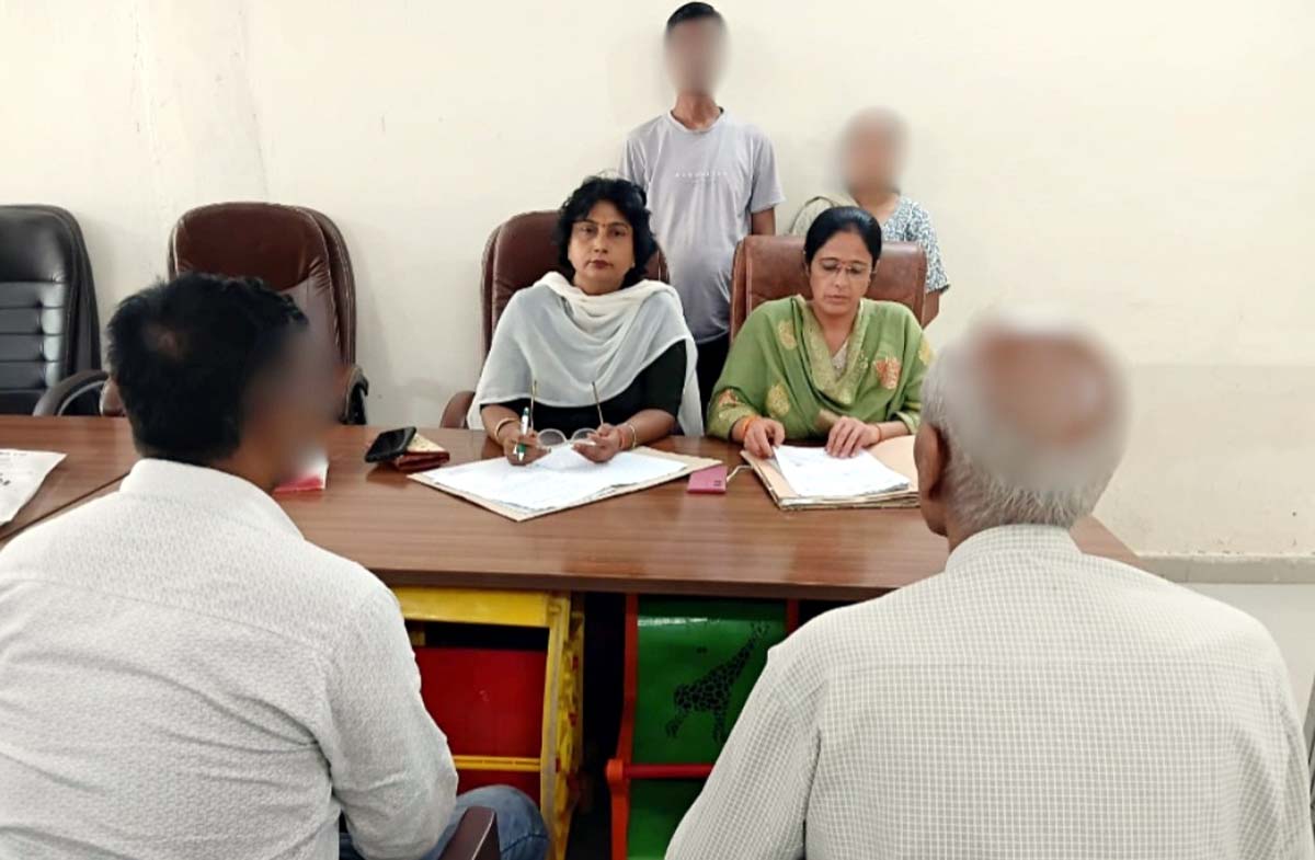 बिखरते रिश्ते को मिला जीवन, पहल से फिर एक हुआ दंपति