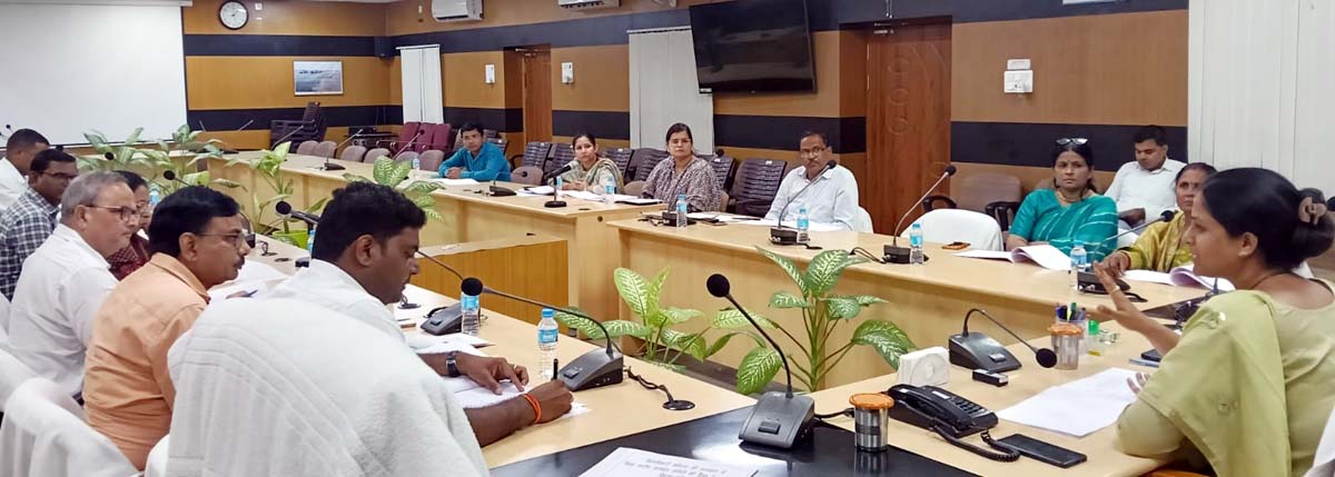 राशन वितरण में गड़बड़ी पर डीएम सख्त, होगी कड़ी कार्रवाई
