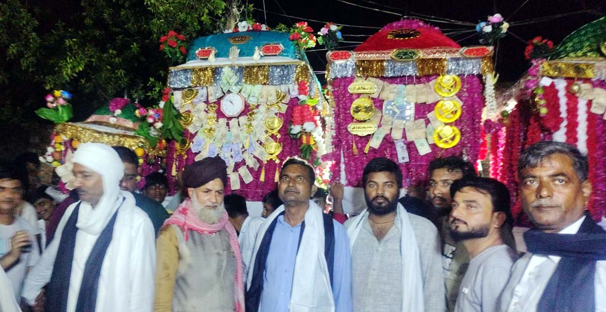 सुबह हुआ ताजियों का मिलाप, इमाम हुसैन को दी श्रद्धांजलि