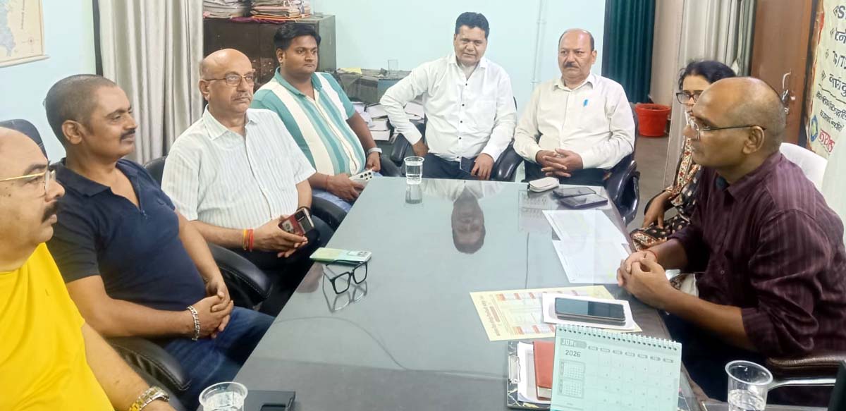 व्यापारियों के लिए 50 लाख बीमा और पेंशन की उठी मांग