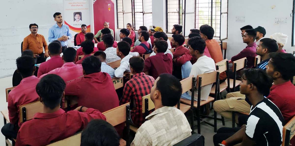 रोजगार व अप्रेंटिसशिप कैंप में 35 अभ्यर्थियों का चयन