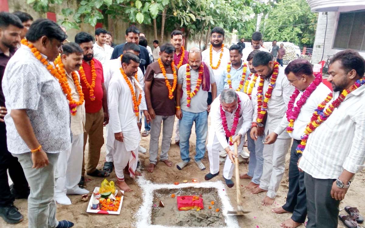 नगर पालिका कार्यालय में हुआ भूमि पूजन व शिलान्यास,आधुनिक रिकॉर्ड रूम