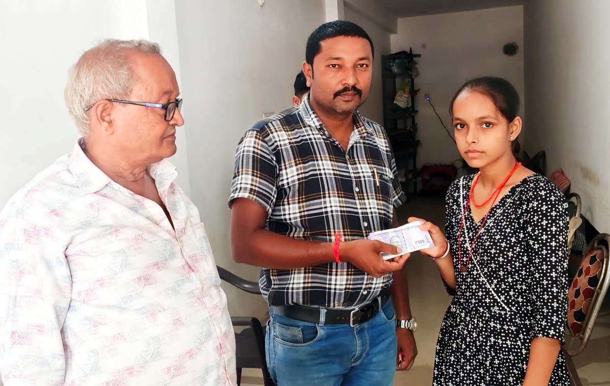 समर्पण फाउंडेशन बना गरीब परिवार की बेटियों की शिक्षा का सहारा