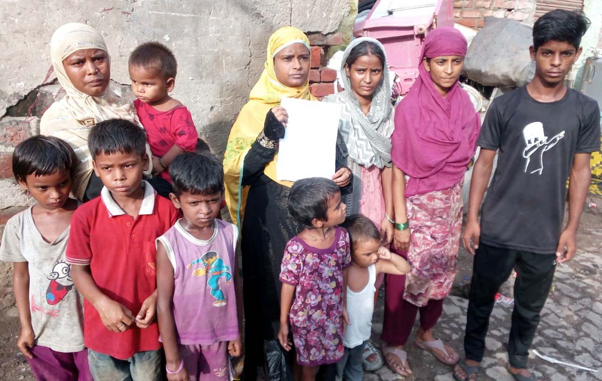 घर में घुसकर मारपीट का आरोप, दी तहरीर, मुकदमा की मांग