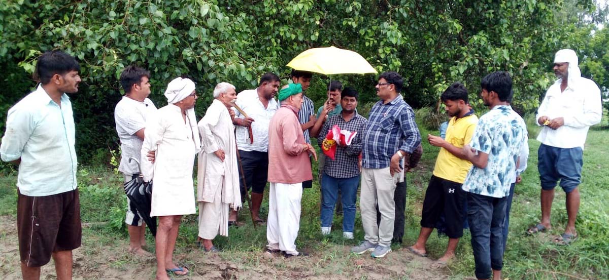 सरकारी भूमि पर अवैध कब्जे का आरोप, किसान नेता ने डीएम से जांच की मांग