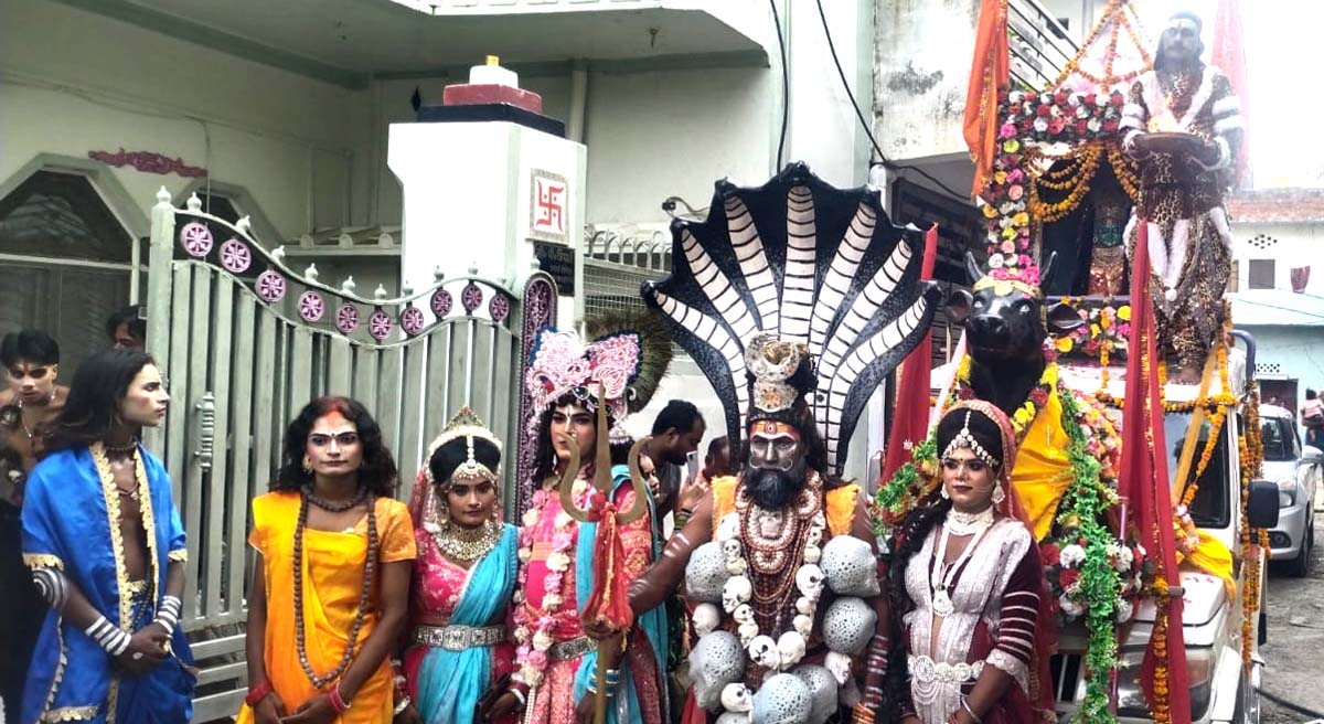  नवयुवक कांवरिया संघ की कांवड़ यात्रा डीजे की धुन पर रवाना