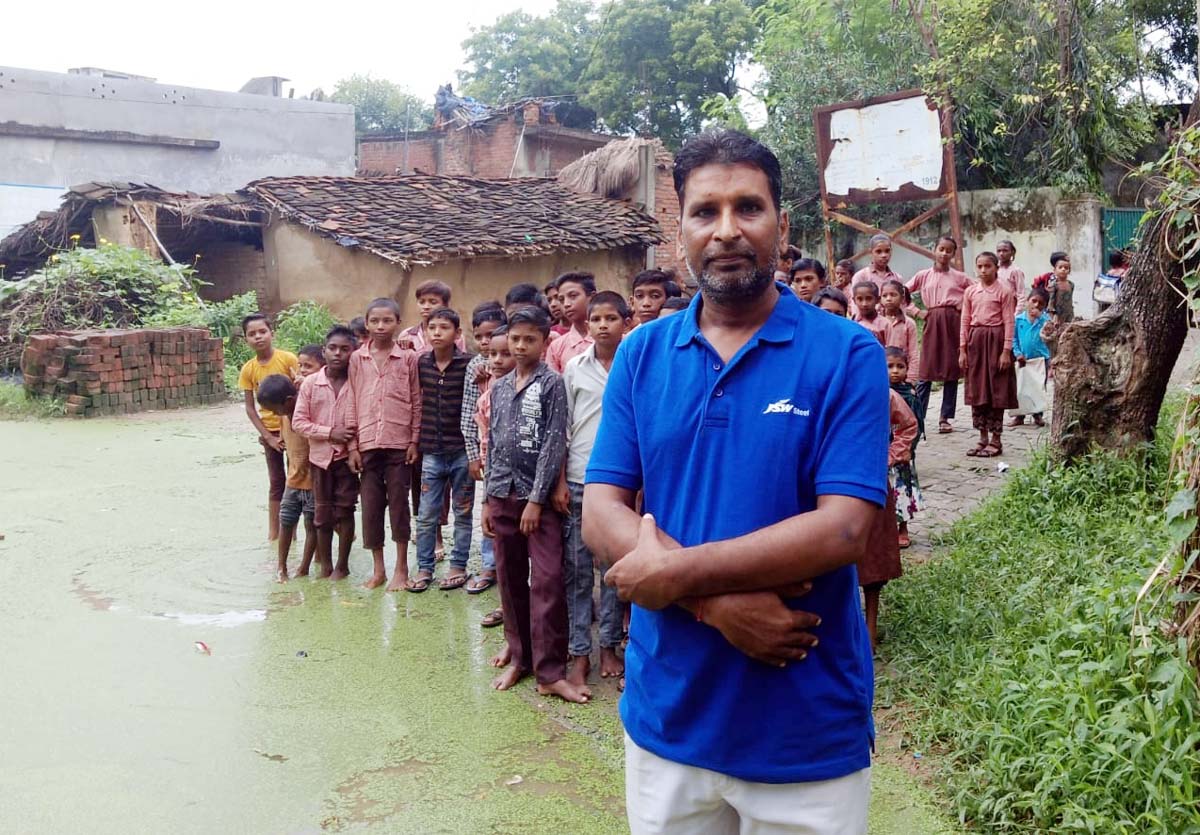जलभराव से जननतारा प्राथमिक स्कूल की शिक्षा व्यवस्था धड़ाम