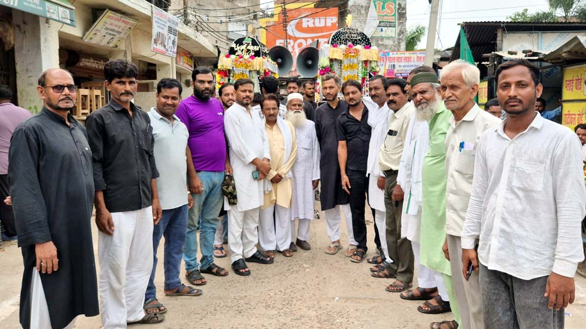 निर्धारित मार्गों पर किया भ्रमण, कर्बला पहुंचकर किया समाप्त, चुप ताज़िया