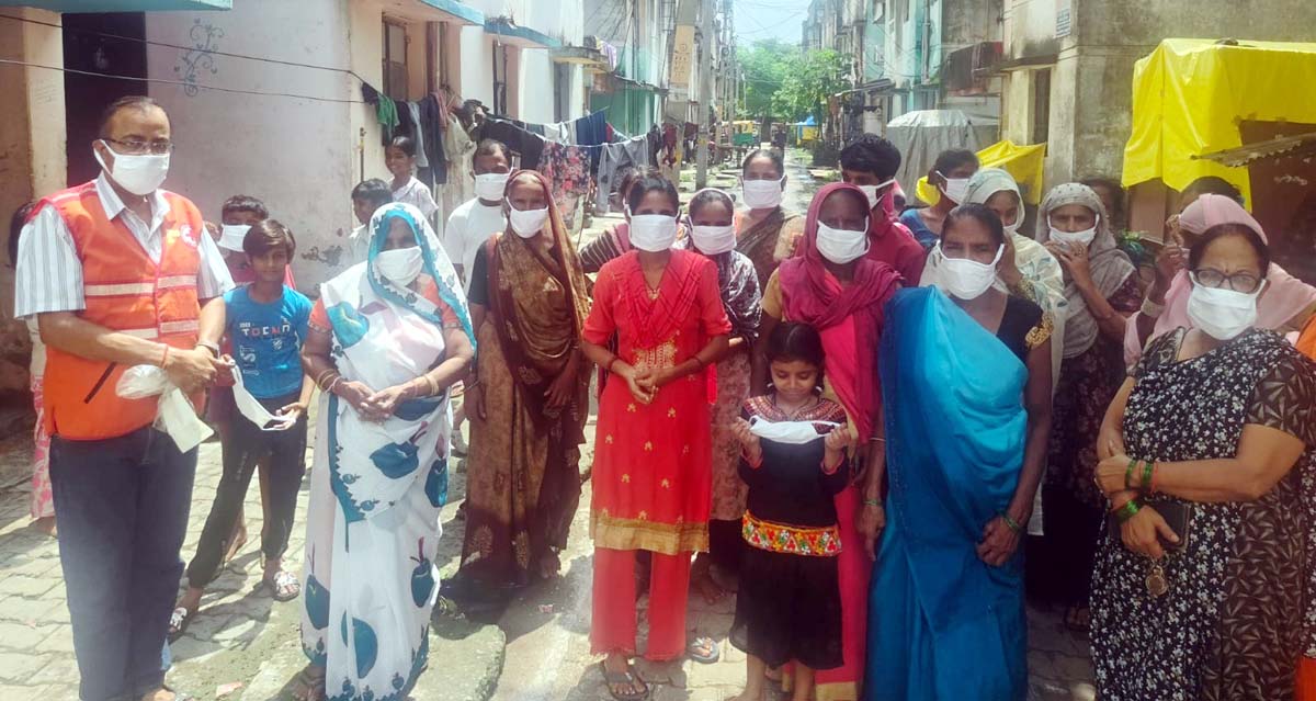 स्वाइन फ्लू से बचाव को जिला कारागार में बांटे मास्क,बचाव के बताए उपाय