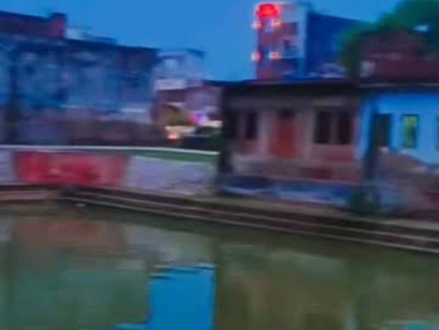 वीडियो बनाने का जुनून पड़ा भारी, तालाब में डूबकर युवक की मौत