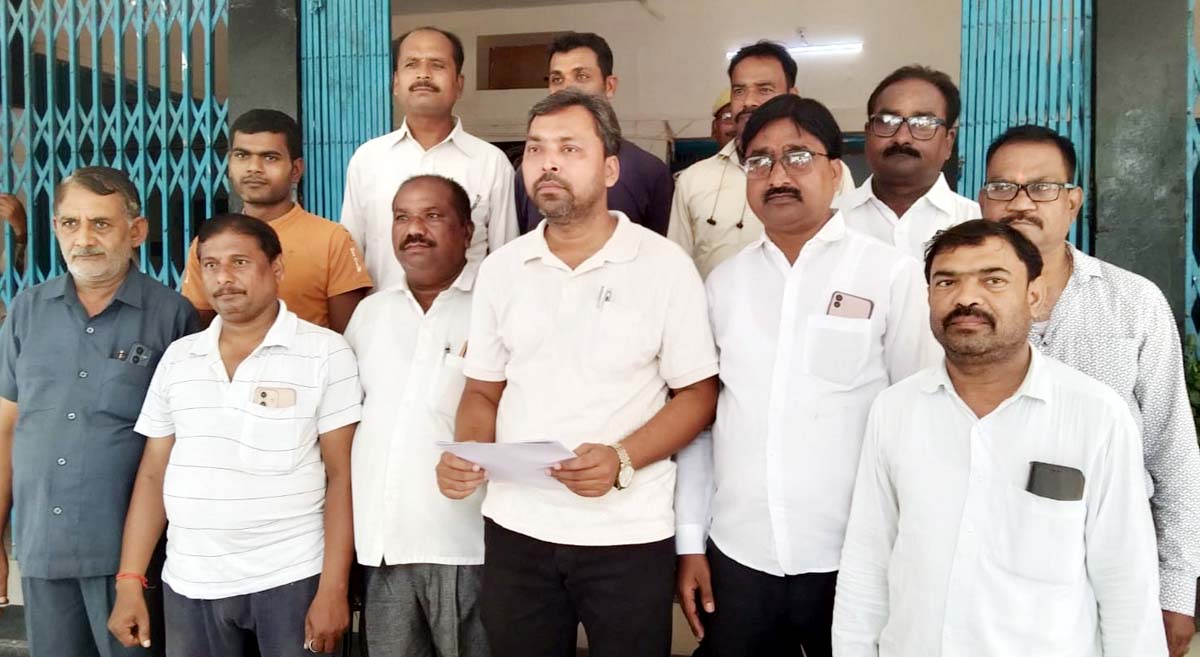  यूपीआई मर्चेंट शुल्क के विरोध में व्यापार मंडल ने वित्त मंत्री को भेजा ज्ञापन