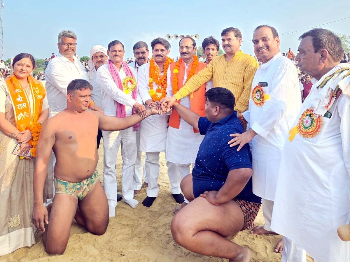 चांदपुर में विराट बजरंग दंगल का भव्य आयोजन, पहलवानों ने दिखाया दम