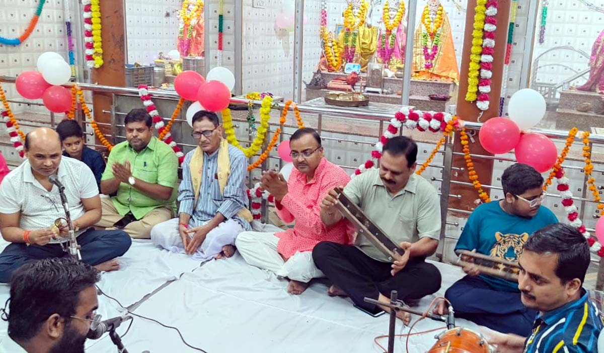 मोटेश्वर महादेव मंदिर में मनाई कृष्ण जन्माष्टमी, कृष्ण नाम संकीर्तन में झूमे श्रद्धालु
