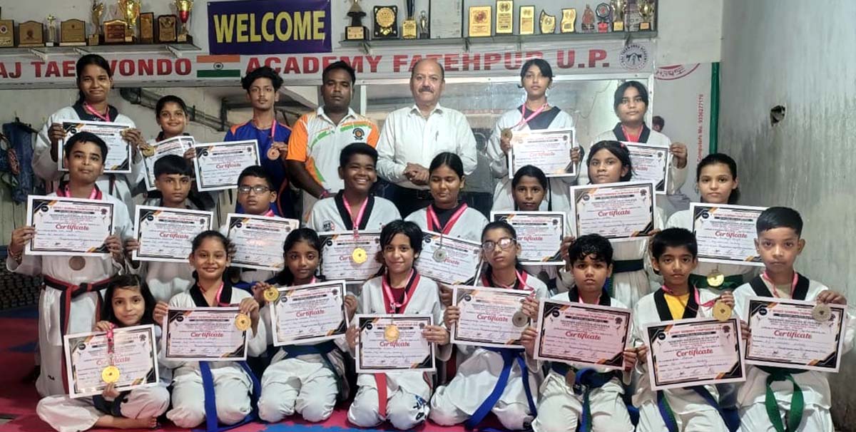 जिला स्तरीय ताइक्वांडो प्रतियोगिता में 21 खिलाड़ियों ने जीते पदक