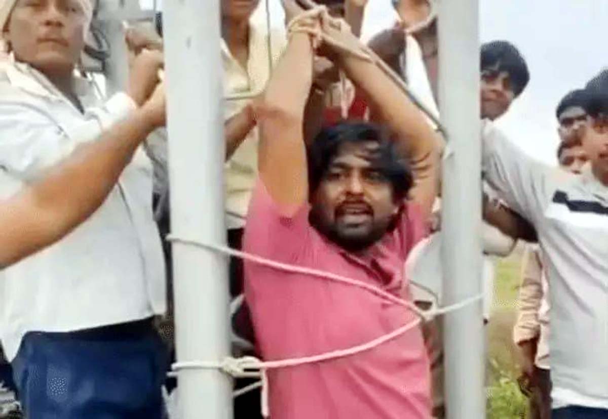 दो साल से नेटवर्क की समस्या से परेशान ग्रामीणों ने उठाया कदम