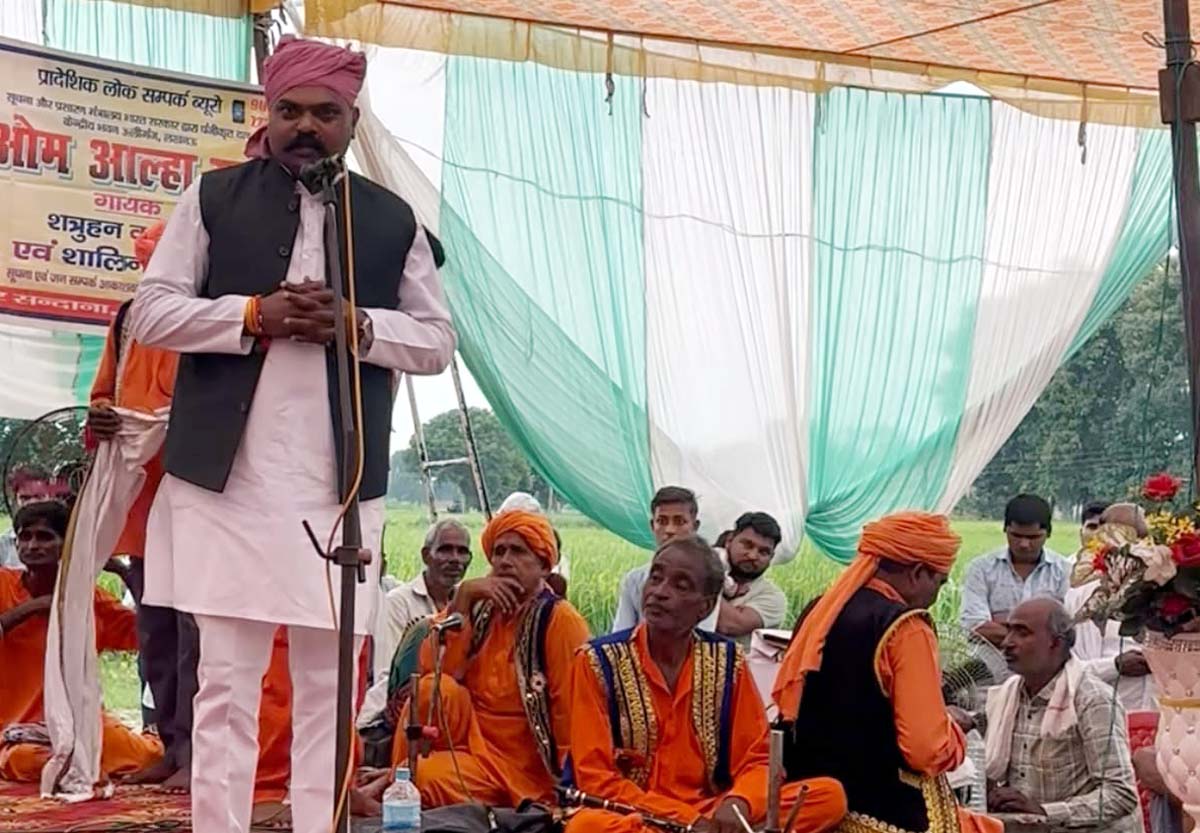जनसमस्याओं के निस्तारण पर सपा नेता ने दिया ठोस आश्वासन