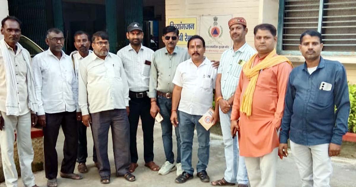 बाहरी दवाएं लिखवाने का दबाव व मरीजों से अभद्रता का आरोप
