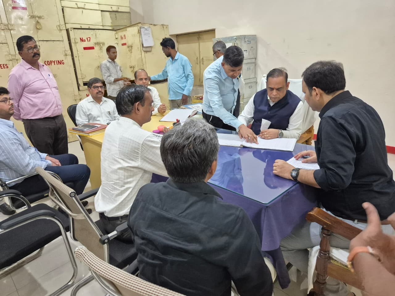 ग्रहण किया कार्यभार, बोले- जनहित और पारदर्शी प्रशासन रहेगा प्राथमिक लक्ष्य