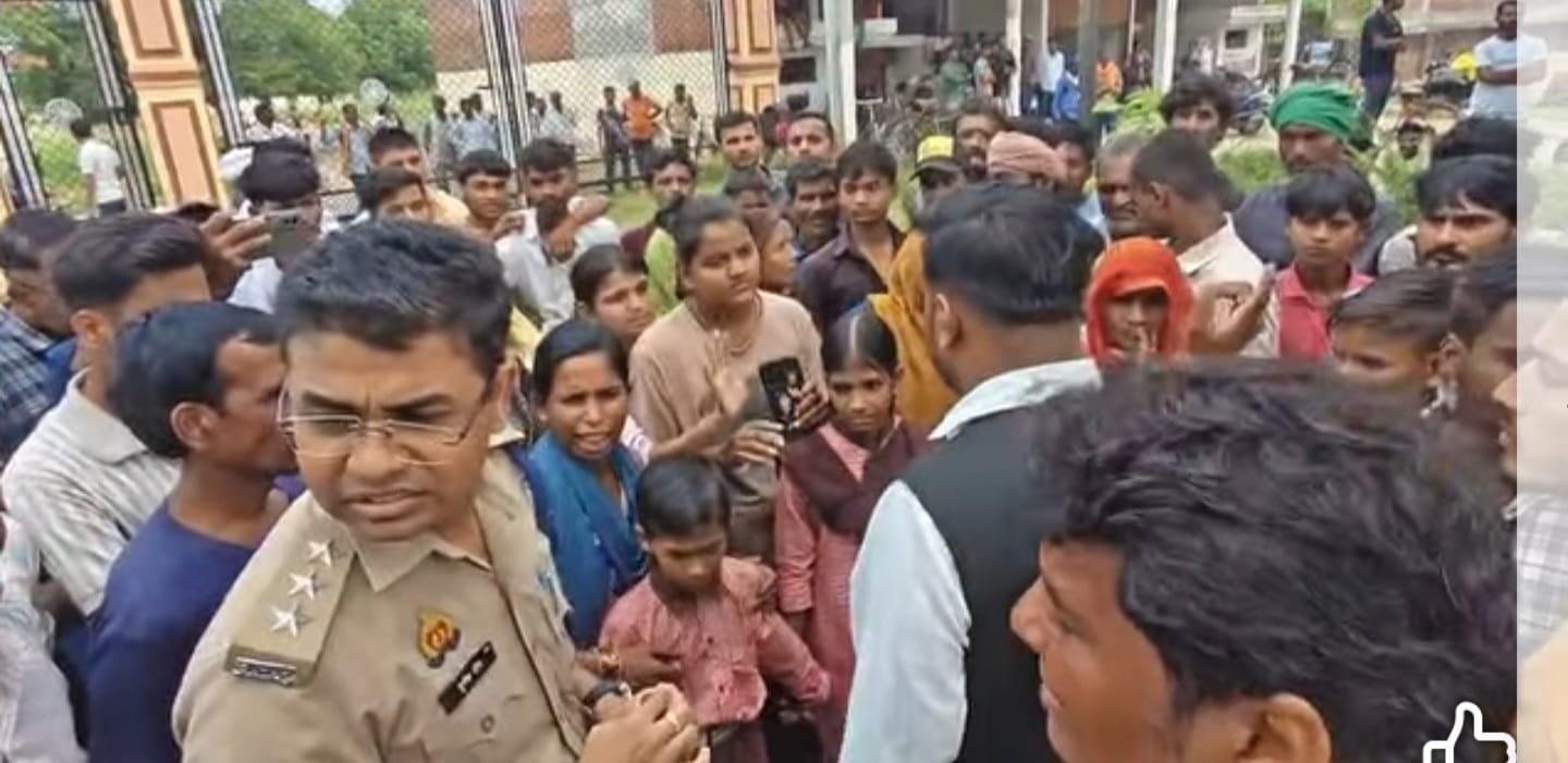 बेकाबू रोडवेज बस ने साइकिल सवार किशोर को कुचला,आक्रोश हाईवे पर उतरे ग्रामीण