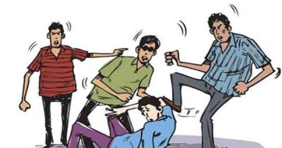 चुनावी रंजिश में युवक को लाठी डंडो से पीटा