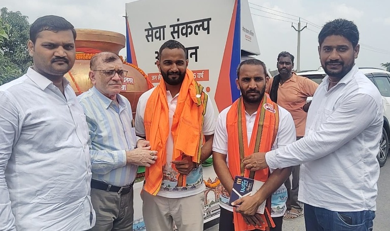 मोदी जी के जन्मदिन पर 25 वर्षों के स्वर्णिम कार्यकाल की दी गई बधाइयां, की गयी गौसेवा