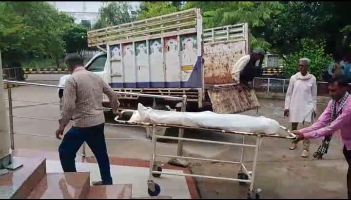 शराबी पिता ने बेटी को पीटने के बाद जहर खाकर दी जान