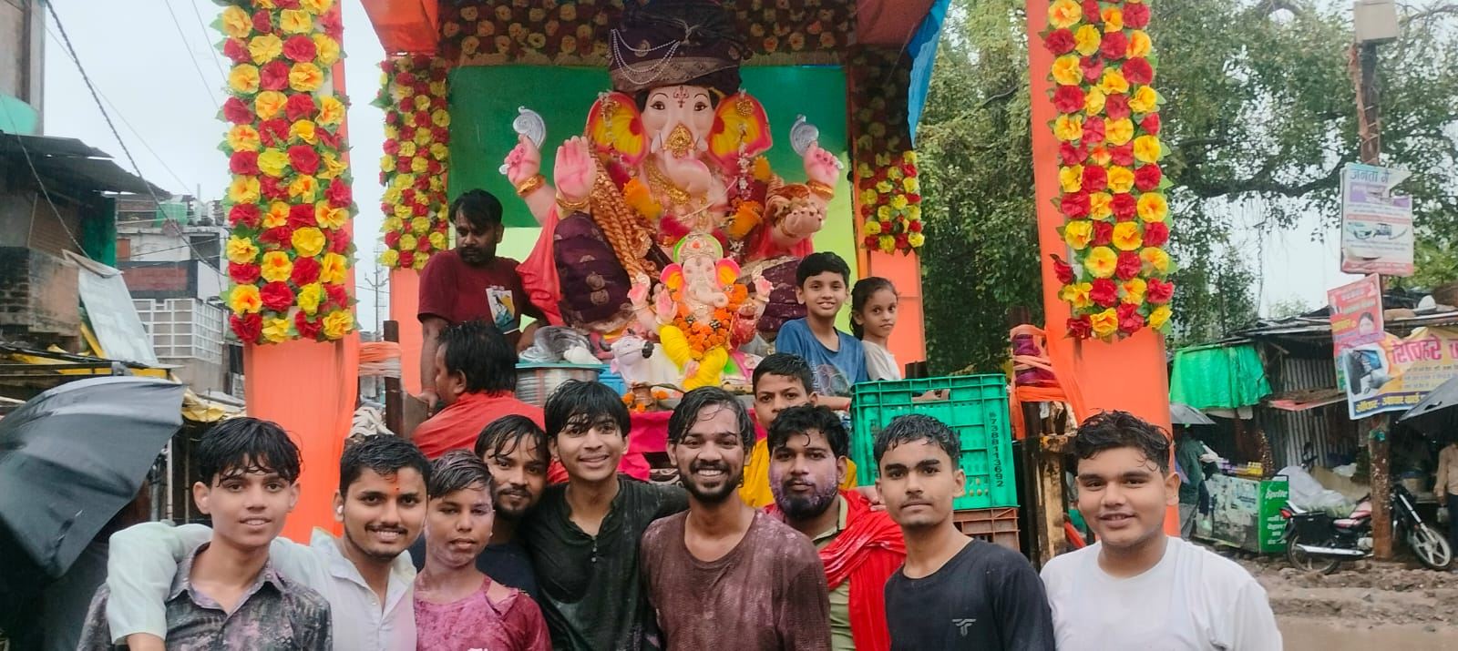 गणपति बप्पा मोरया के जयकारों से गूंजा बदौसा, धूमधाम से हुआ गणेश विसर्जन