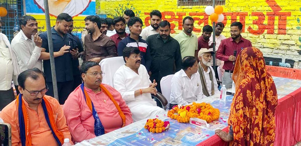 बिंदकी विधायक ने ग्राम सचिवालय का किया उद्घाटन,शीघ्र निस्तारण के दिए निर्देश
